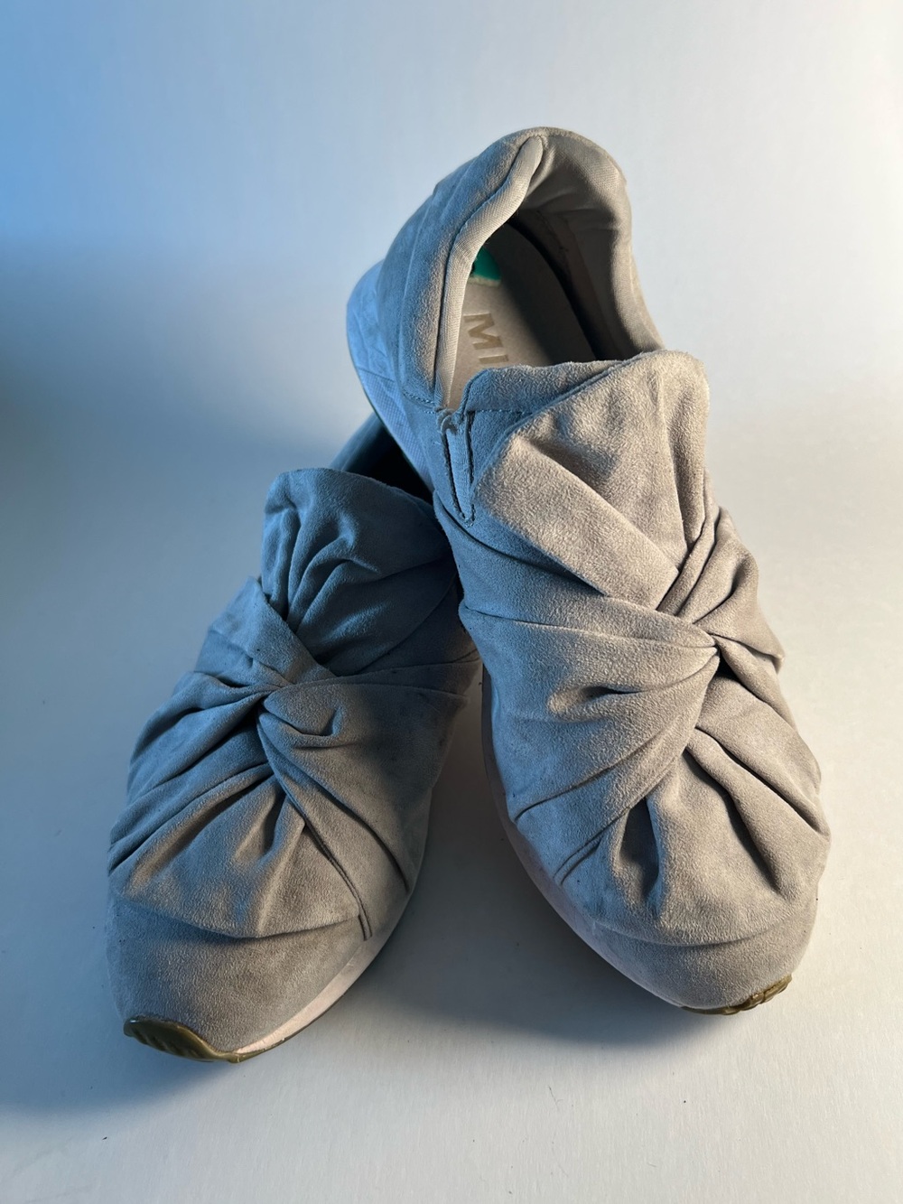 Women’s MIA Knot-Detail Slip-On Faux Suede Sneakers in Light Gray Size 8
